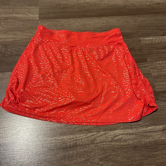 * 🤑💰🤑 3/$10.00 budle item 🤑💰🤑 All in motion skirt - Picture 1 of 4